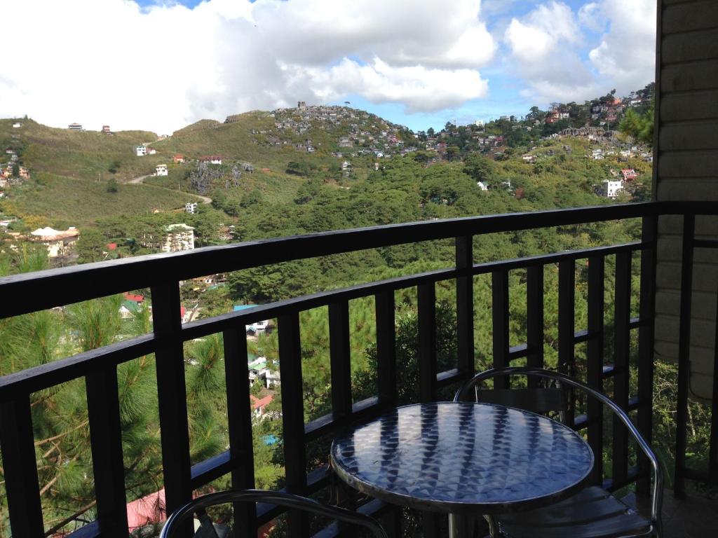 Hollywood Drive-In Hotel Baguio City Exterior photo